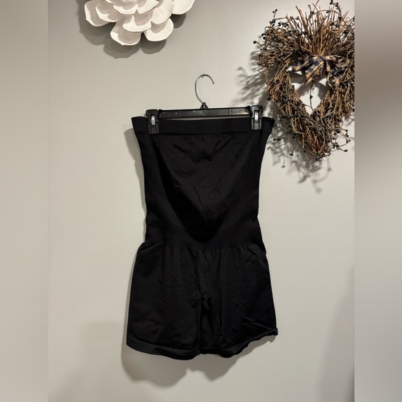 BLANQI Pants - BLANQI Maternity Biker Shorts Size Large in Black